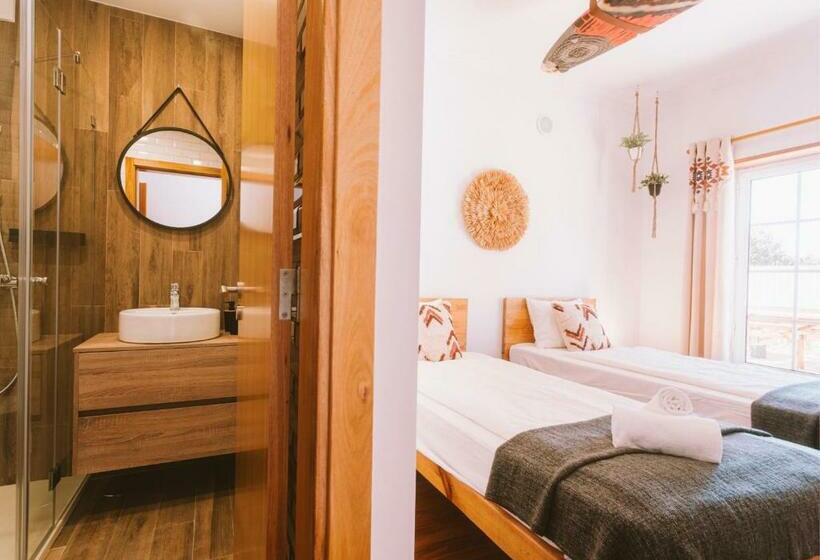 Номер Стандарт, Cliff Surf House
