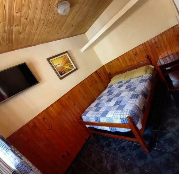 标准间, Corral De Piedras