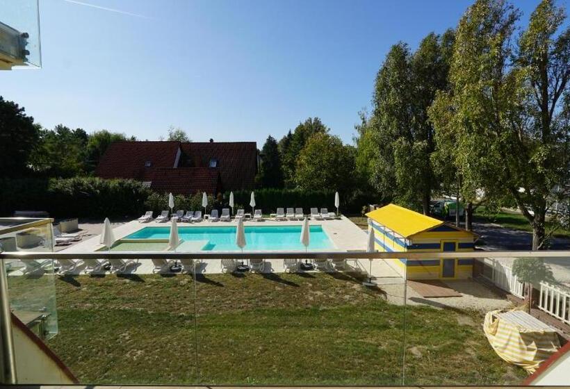 Номер Стандарт Вид на Бассейн, Colors Holiday