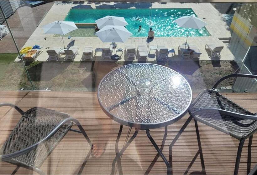 Трехместный Номер Стандарт Вид на Бассейн, Colors Holiday