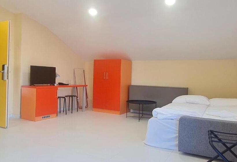 Семейный Номер Вид на Сад, Colors Holiday