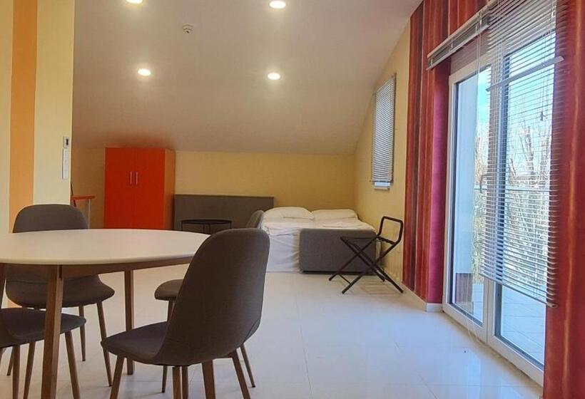 Семейный Номер Вид на Сад, Colors Holiday