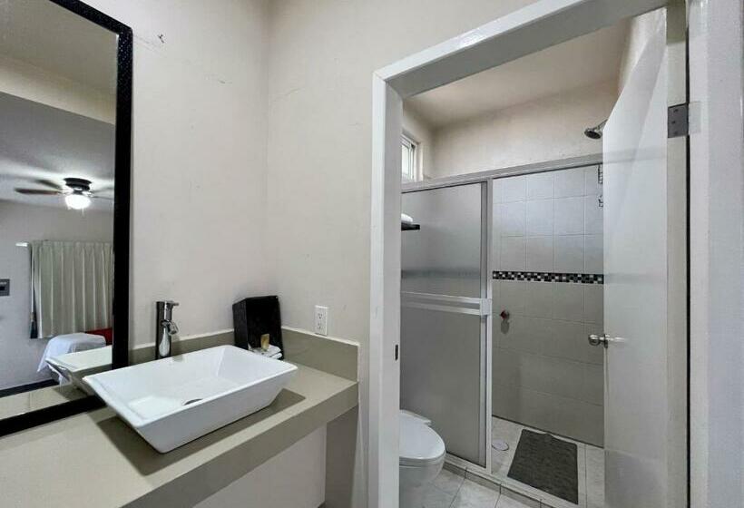 Номер Deluxe, Dayve