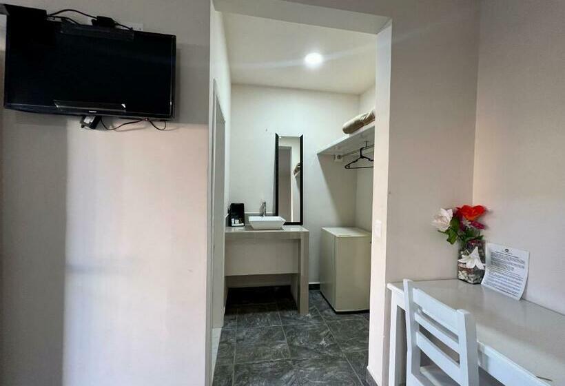 Номер Deluxe, Dayve