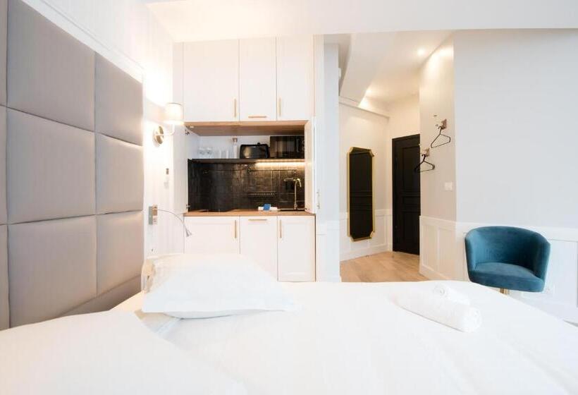 Deluxe Suite King Bed, Les Suites Faidherbe