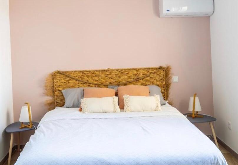 استودیو خانوادگی, Au Bois Bichette