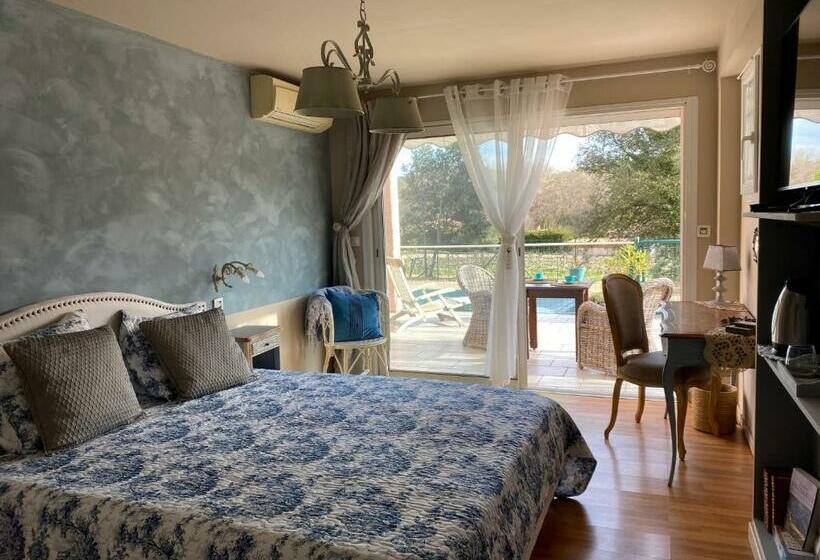 プールビュースタンダードルーム, L Eveil En Provence