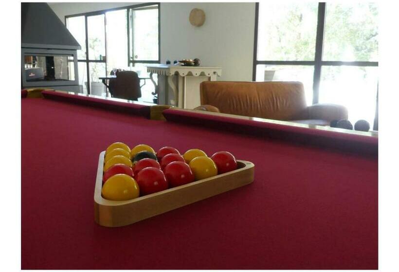 غرفة قياسية مزوَّدة بتراس, Le Prédaïou