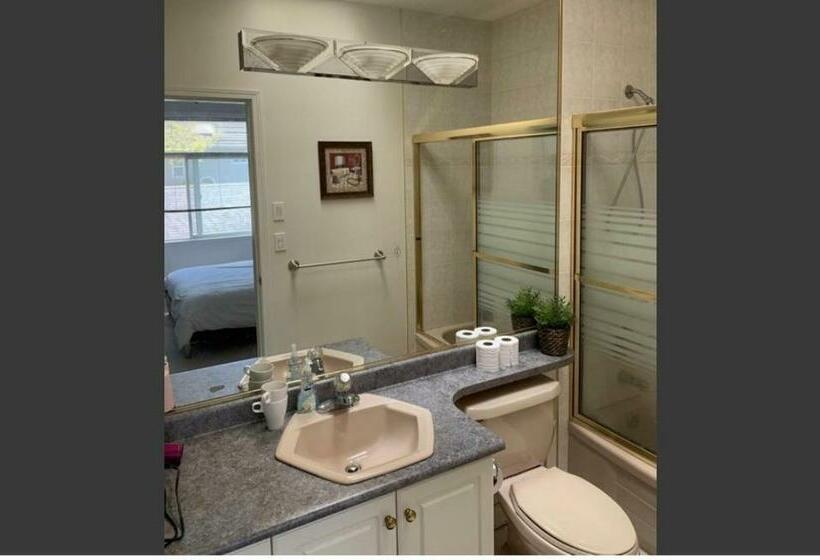 スタンダードルーム, Xin Xin House