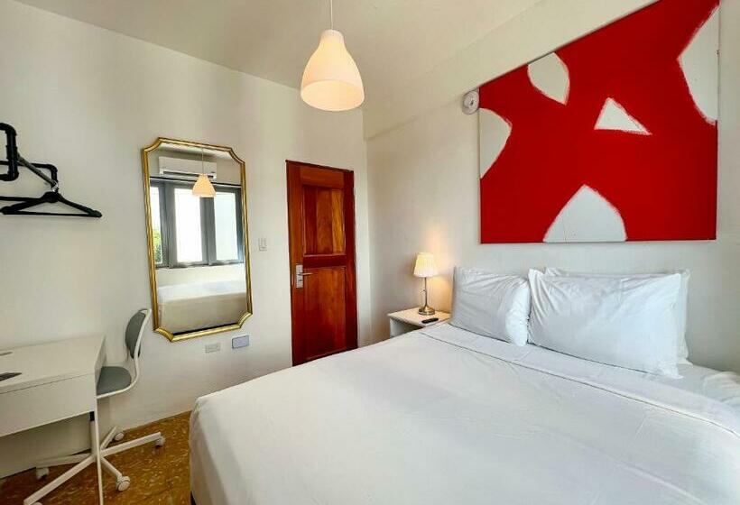 اتاق لوکس, Urbana