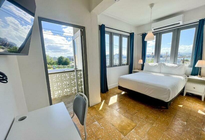 اتاق لوکس, Urbana