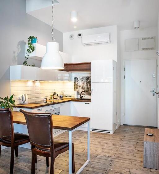 آپارتمان 1 خوابه با بالکن, Prince Witold Apartments Near The Market Square 43 Księcia Witolda Street
