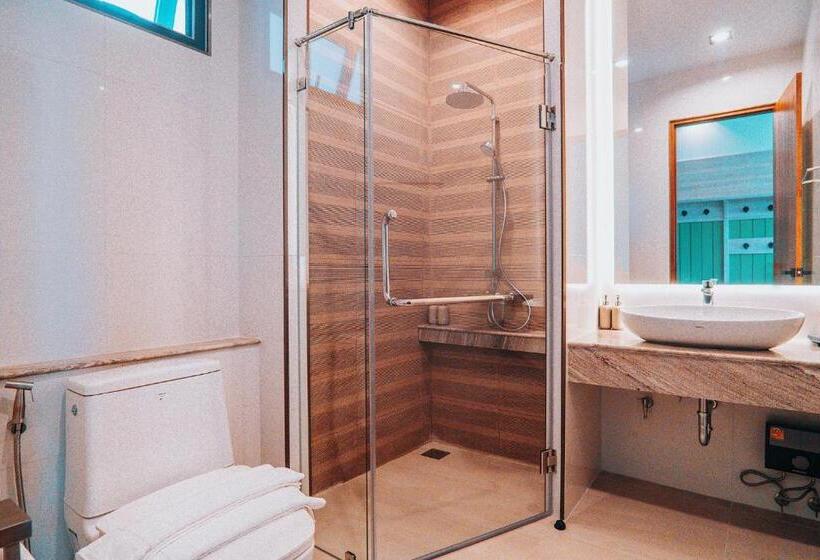 חדר סטנדרט עם מרפסת, Veevaree Riverkwai Resort