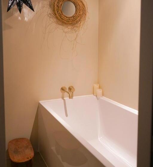 Номер Deluxe, Haert Boutique Wellness Suites City Centre