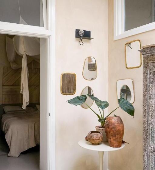 Номер Deluxe, Haert Boutique Wellness Suites City Centre