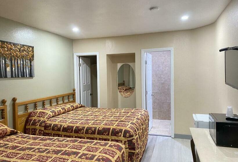 Номер Стандарт, City Center Motel