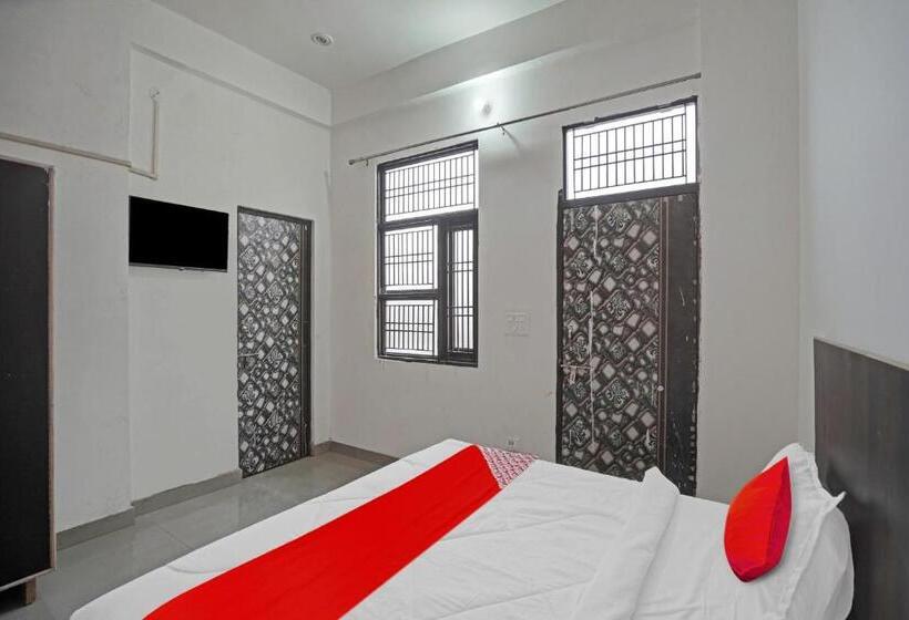 חדר קלאסי לשלושה, Oyo Flagship 80674  Kridha Expo Stay