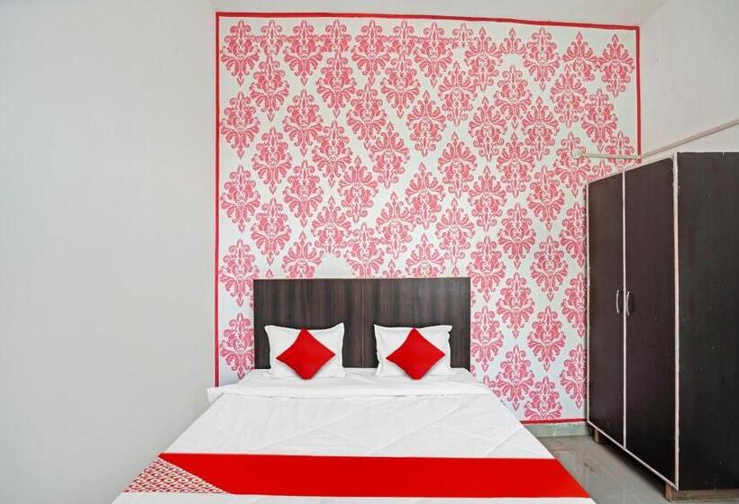 חדר קלאסי לשלושה, Oyo Flagship 80674  Kridha Expo Stay