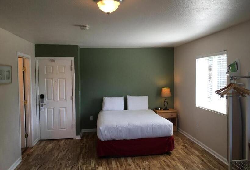 스위트, Clear Lake Cottages & Marina