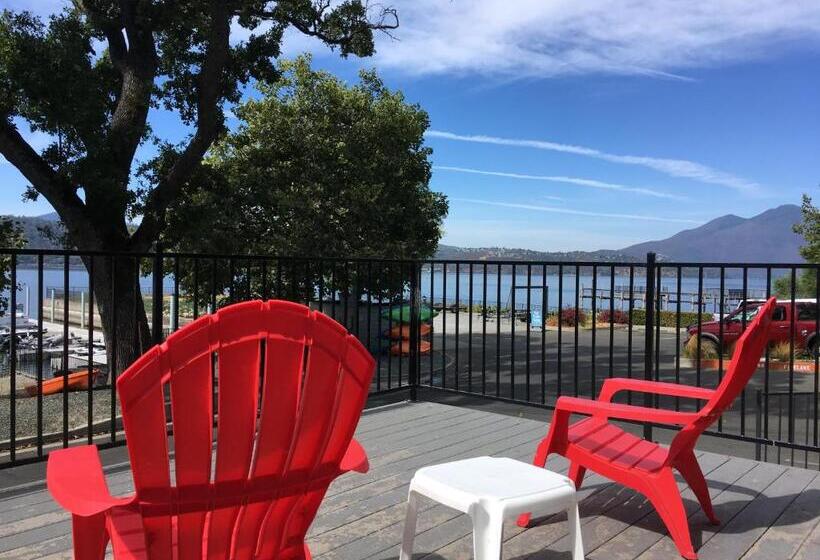 디럭스 스위트, Clear Lake Cottages & Marina