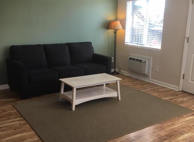 디럭스 스튜디오, Clear Lake Cottages & Marina