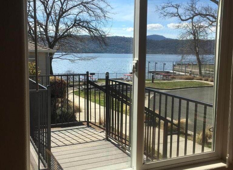 디럭스 스튜디오, Clear Lake Cottages & Marina