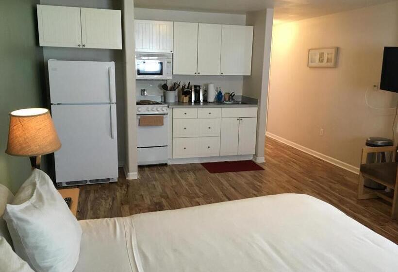 디럭스 스위트, Clear Lake Cottages & Marina