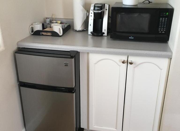 디럭스 스튜디오, Clear Lake Cottages & Marina