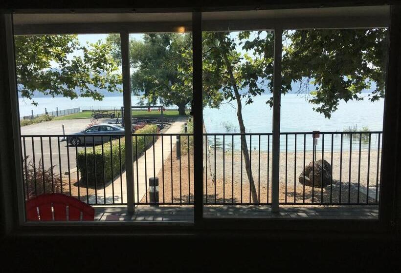 디럭스 스위트, Clear Lake Cottages & Marina