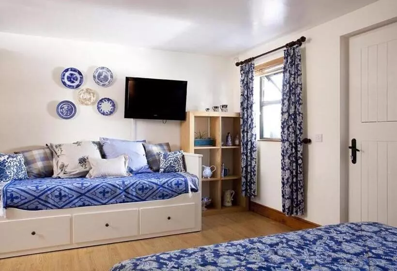 Habitació Triple Estàndard, Lisnacurran