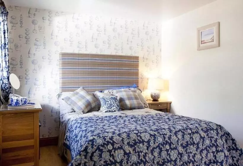 Habitació Triple Estàndard, Lisnacurran