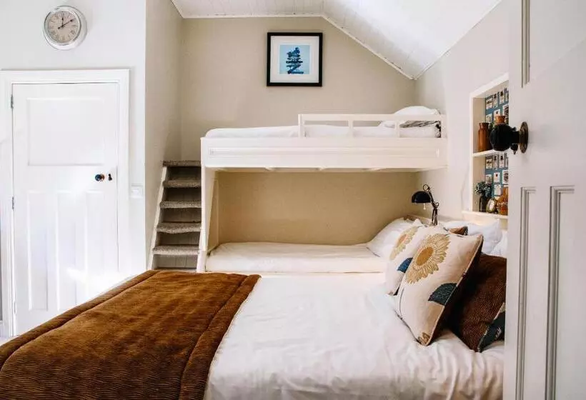Habitació Quàdruple Estàndard, Lisnacurran