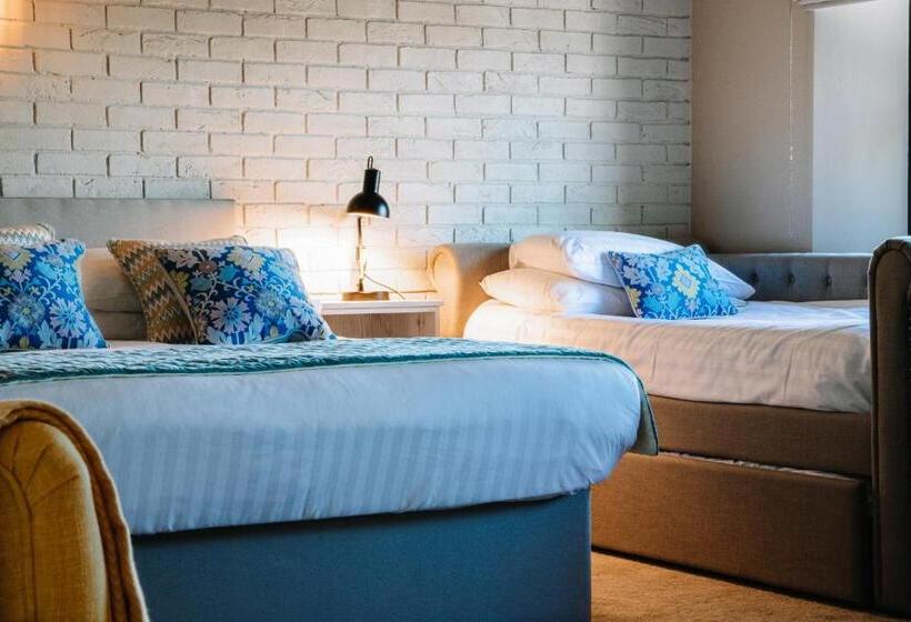 Семейный Номер, Lisnacurran