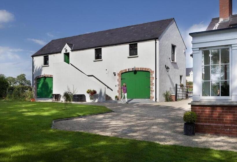 带3个卧室的公寓, Lisnacurran