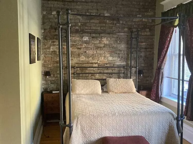 Standard-huone, Old Chicago Inn