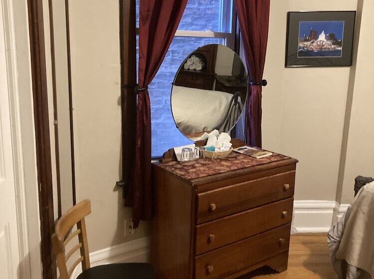 스탠다드 룸, Old Chicago Inn