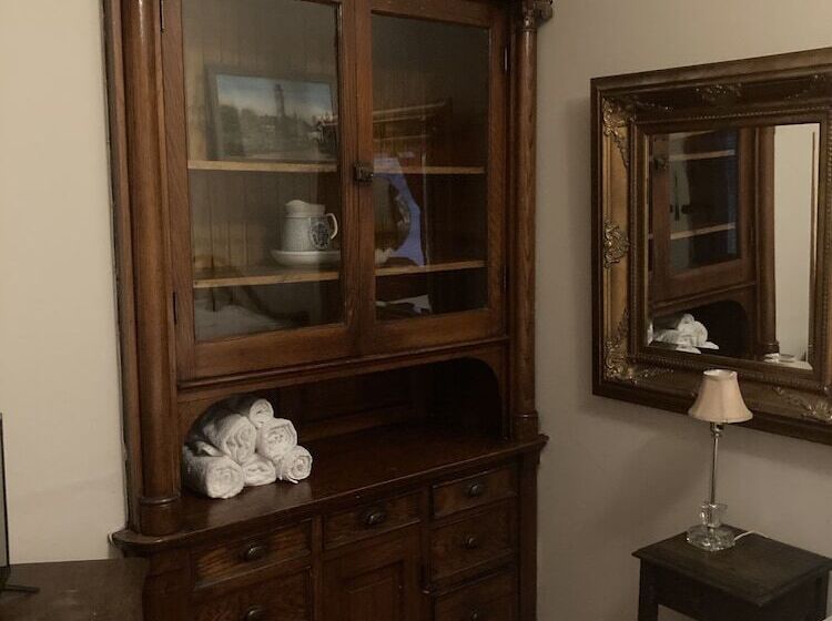 스탠다드 룸, Old Chicago Inn