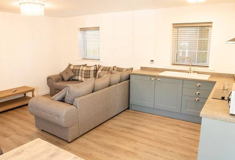 جناح, The Old Mill Rooms