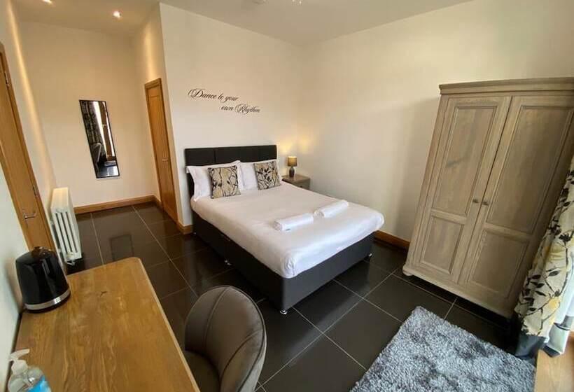 غرفة قياسية, The Old Mill Rooms