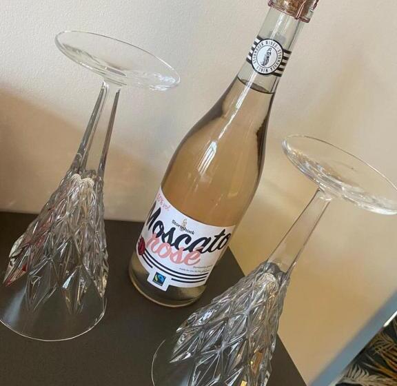 غرفة قياسية, The Old Mill Rooms