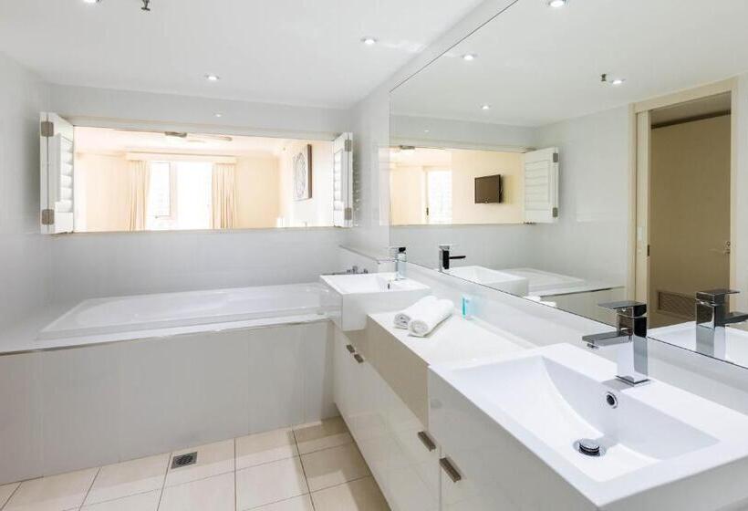 Апартаменты 2 спальни Вид на Сад, Belle Maison Apartments   Official