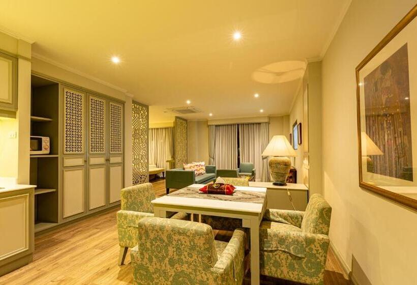 סוויטת ג'וניור דלוקס, Anantasila Beach Resort Hua Hin