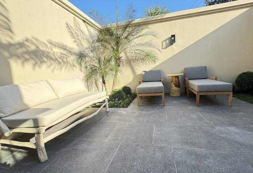 חדר דלוקס, Anantasila Beach Resort Hua Hin