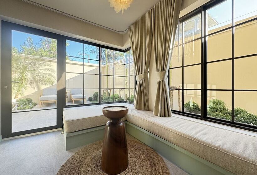 デラックスルーム, Anantasila Beach Resort Hua Hin