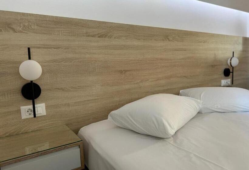 バルコニー付きスタンダードルーム, Catherine