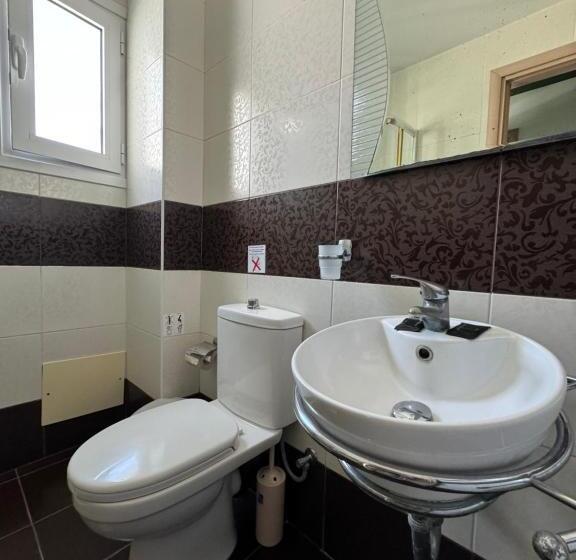 スタンダードルーム, Catherine