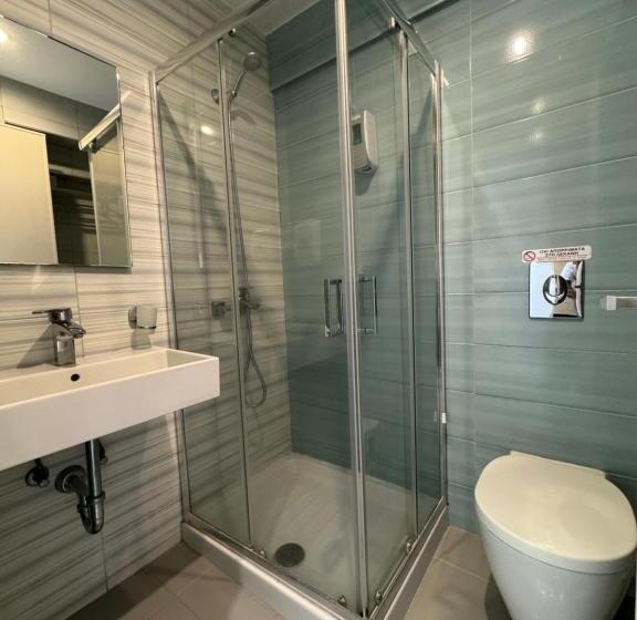 スタンダードルーム, Catherine