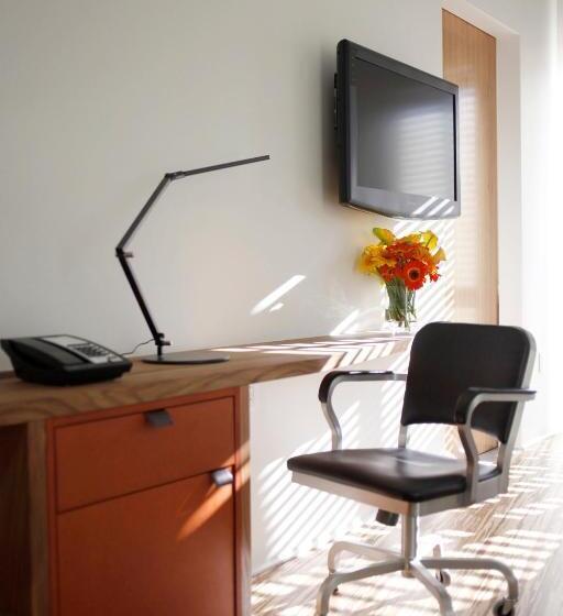 جناح سرير كينج, H2Hotel