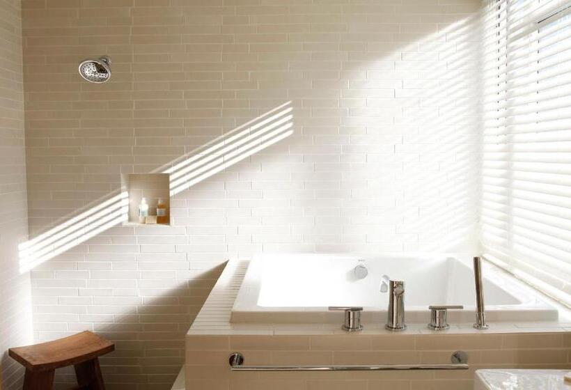 غرفة قياسية سرير كينج, H2Hotel