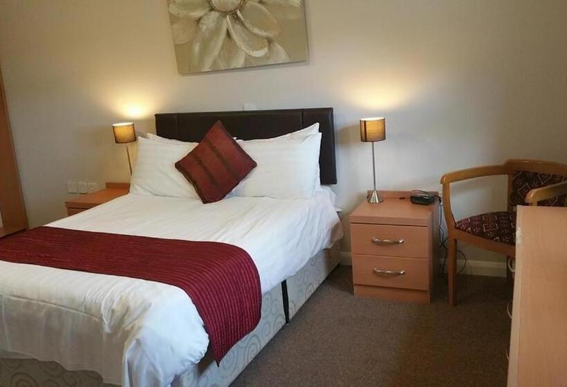 חדר משפחתי, The Begelly Arms